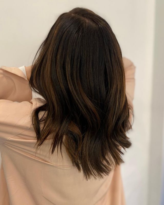 Back to brown 😍
By @tiaa1a 
#hairgoals #haircolor #fashion #styling #gütersloh #hair #hairstyle  #instahair #hairstyles #haircolour  #hairdye #hairdo #haircut #longhairdontcare  #longhair  #fashion  #curly  #curlyhair #balayage  #babylights  #brunette  #style  #stright #instafashion #black #hairideas #hairoftheday #curly #bielefeld #straighthair #haare  #schönehaare